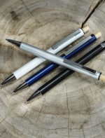 Cyrus recycled aluminium pildspalva